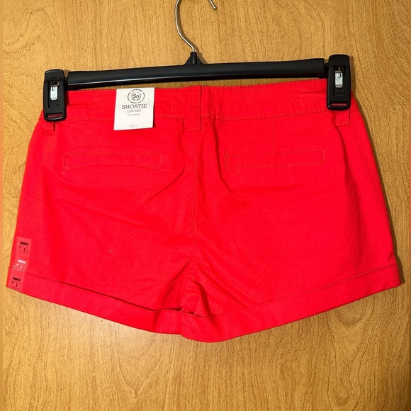 NWT Juniors SO Shortie low rise size 1 shorts - Picture 2 of 8